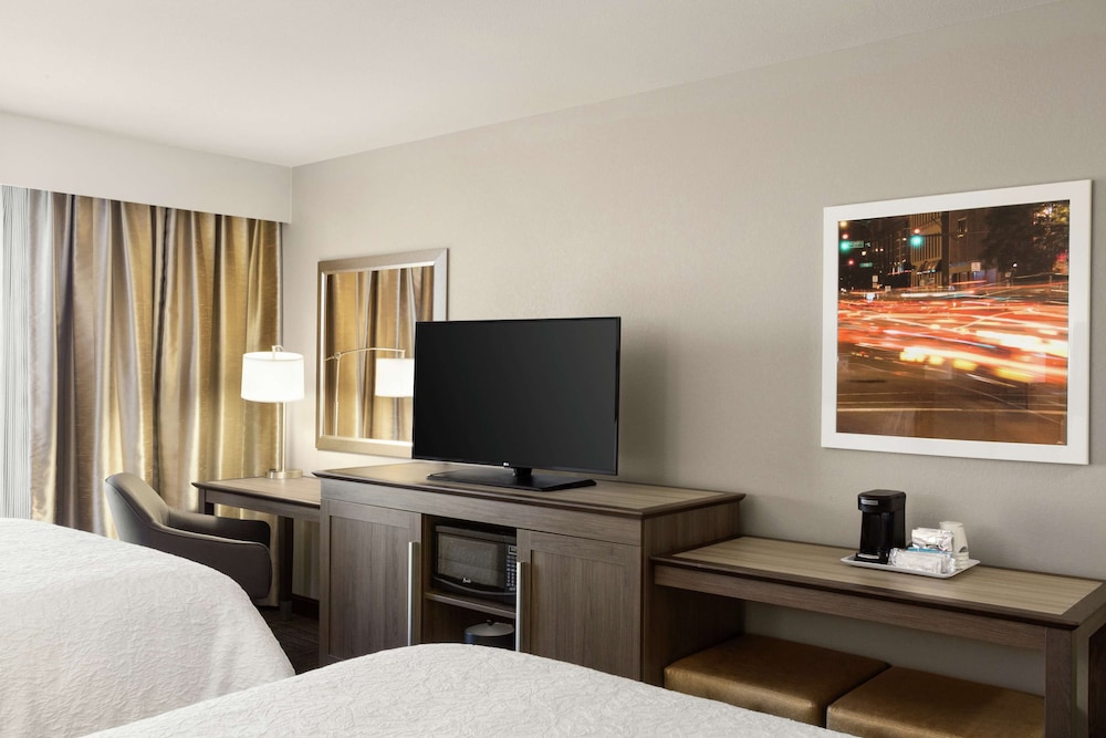 Hampton Inn & Suites Minooka - photo 7