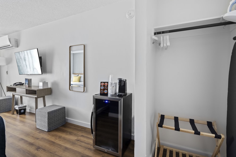 Sea Harbor Hotel - photo 39