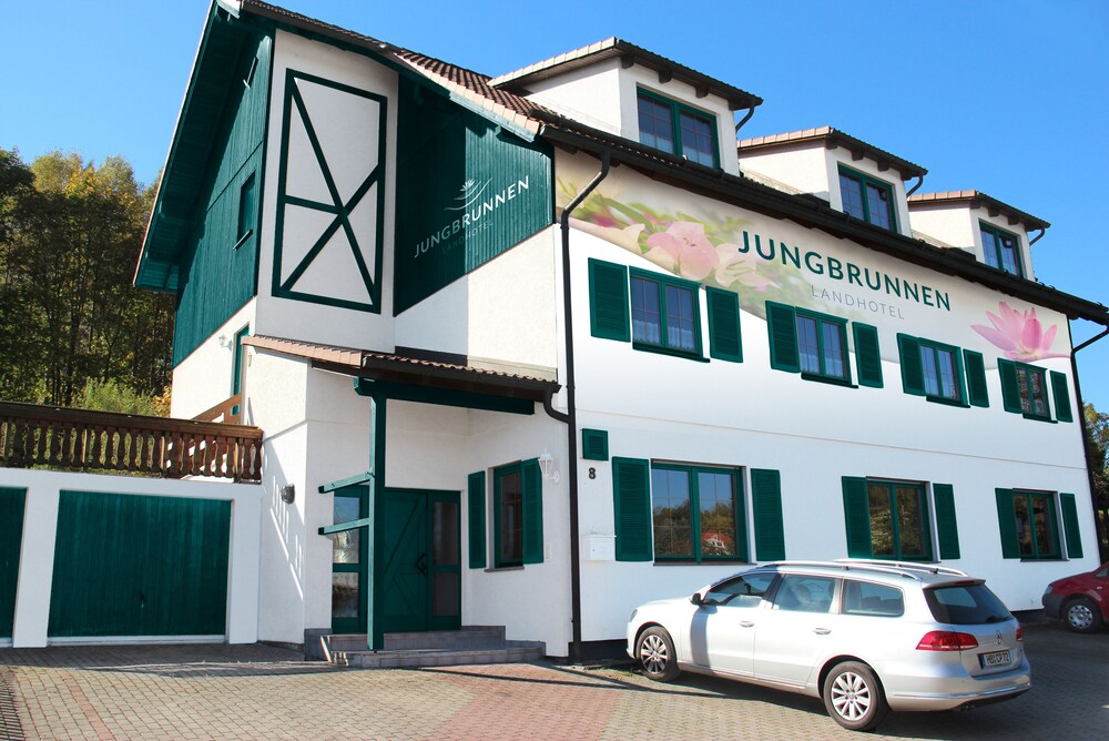 Landhotel Jungbrunnen — hotel in Bad Brambach