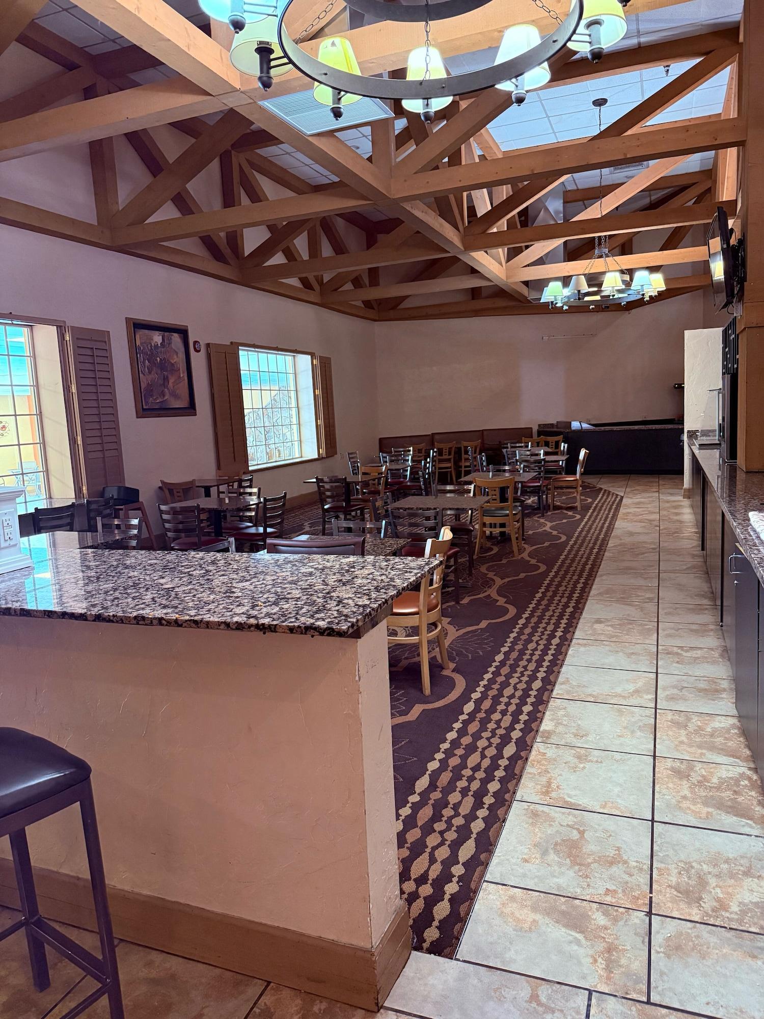 Mountain Valley Inn & Suites - photo 14