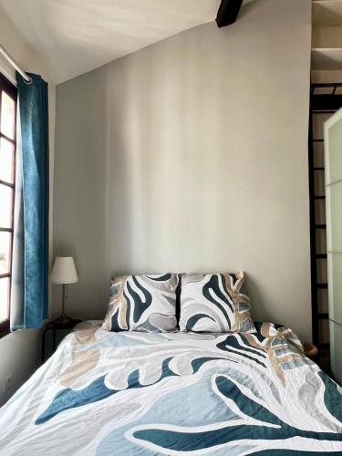Cosy Saint Paul - last minute hotel in Paris