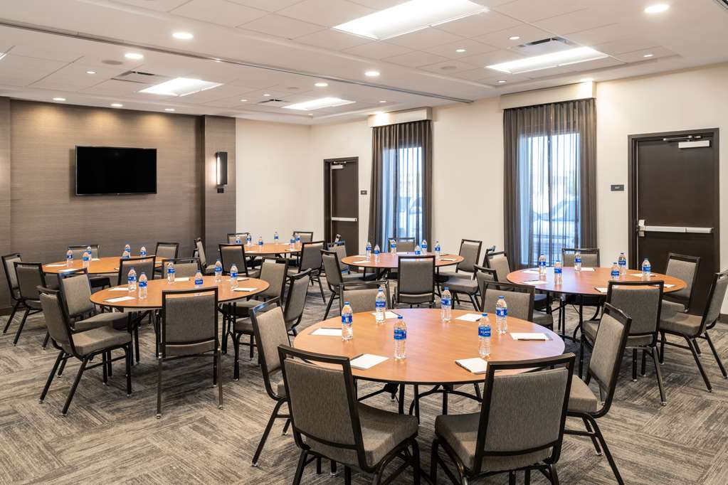 Hyatt Place Fort Worth Alliance Town Center - photo 32