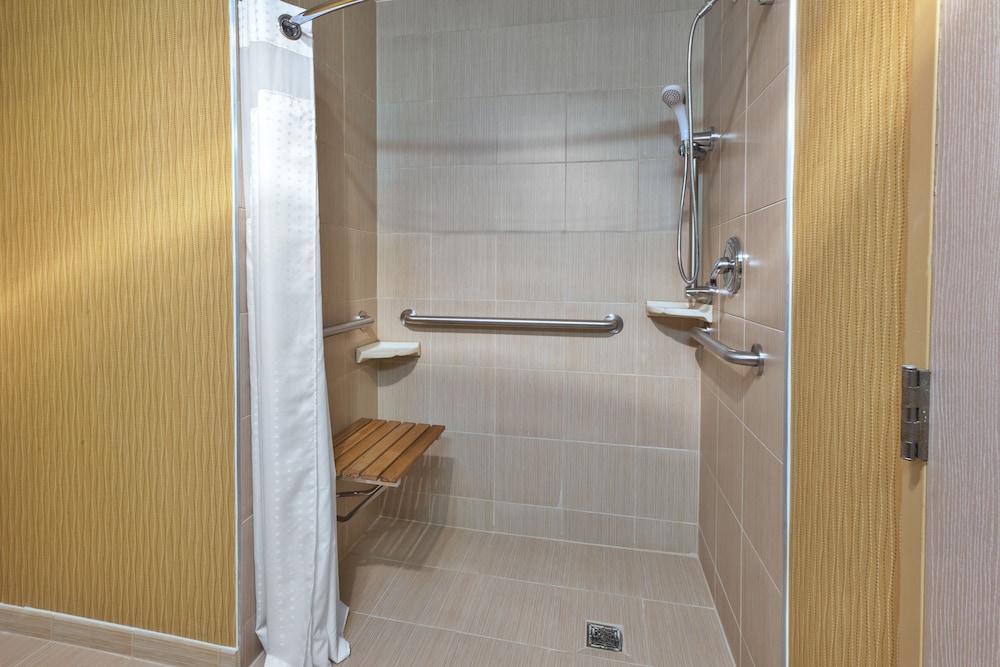 Holiday Inn & Suites Bolingbrook by IHG - photo 31