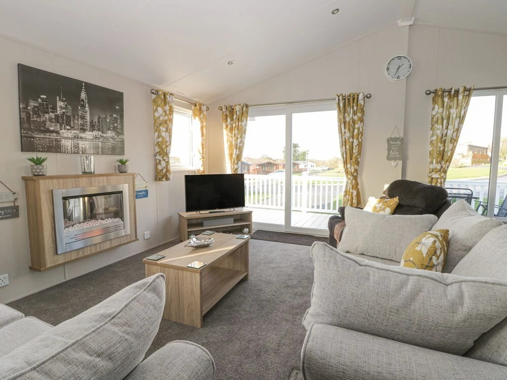 Sand Le Mere Holiday Village Caravan hire — 4-Star Luxury Hotel in Tunstall, United Kingdom