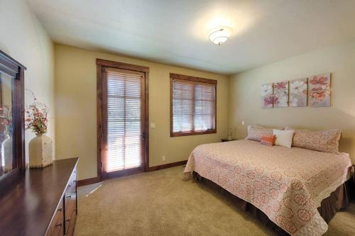 Greystone on Payette Lake by Casago McCall Donerightmanagement - photo 10