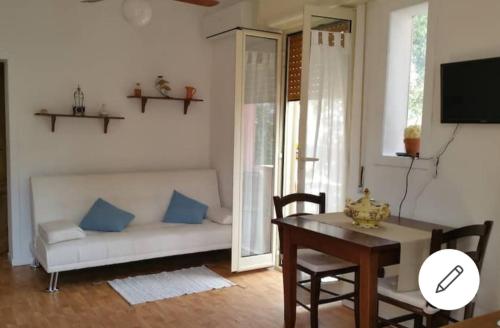 Casetta Glicine in Ischia, Italy