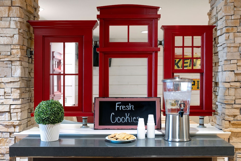 Redwood Lodge - photo 3