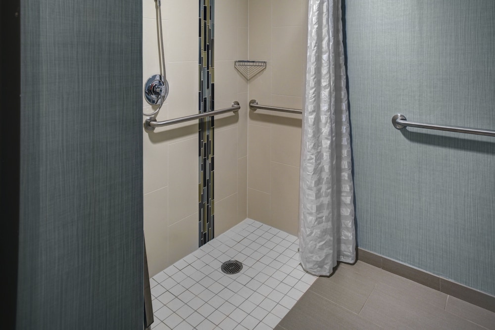 Candlewood Suites Cincinnati Northeast Mason by IHG - photo 21