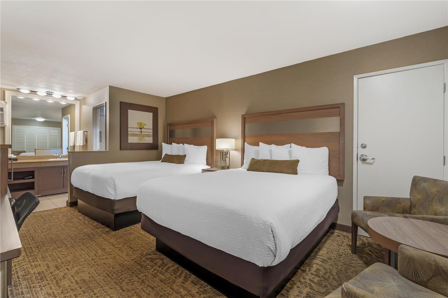 Best Western Plus Anaheim Inn - photo 10