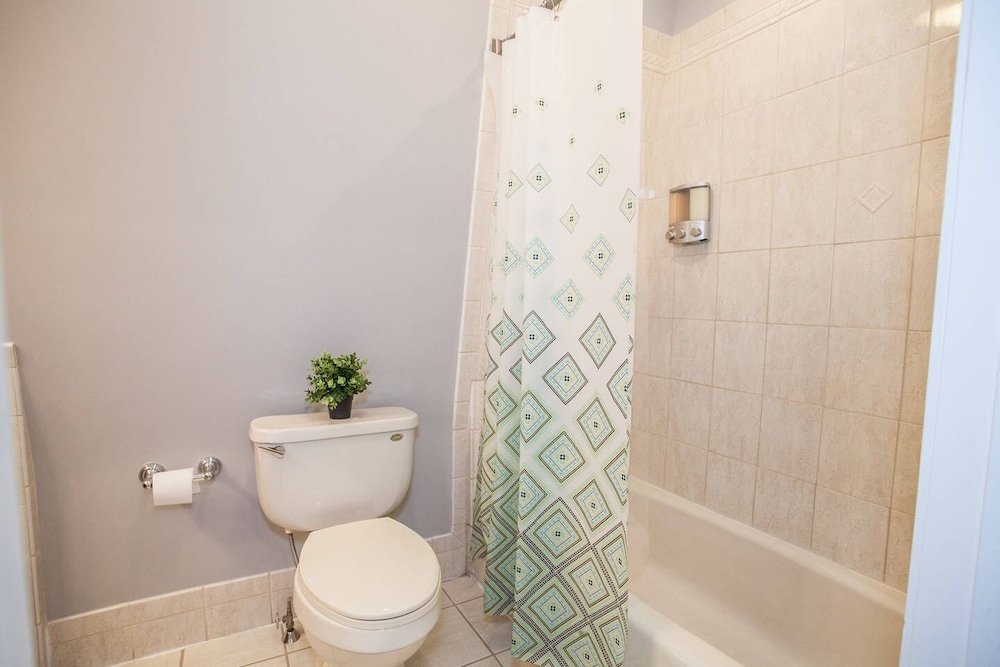 Sleep10 2 Full Bath 5bed Near Northend & Dowtown - photo 23