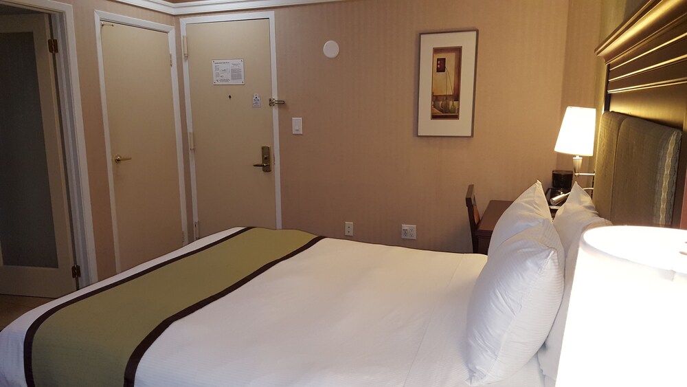 Hotel 46 Times Square - photo 10