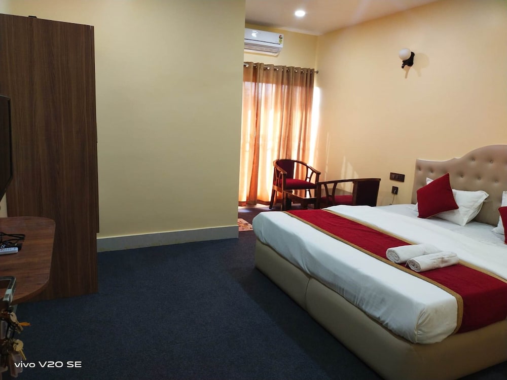 Maa Paradise World — hotel in Alipur Duar