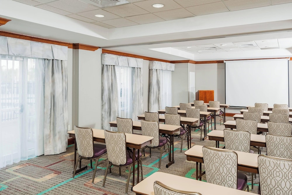 Residence Inn by Marriott Orlando Airport - photo 17