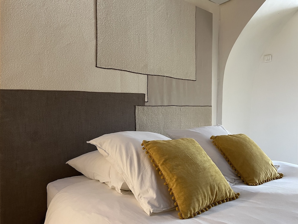 In Provence Hôtel — hotel in Venelles