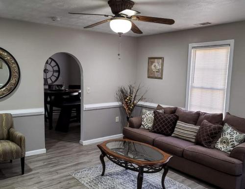 Cozy Contemporary Haven Near Historic Downtown in Savannah, United States