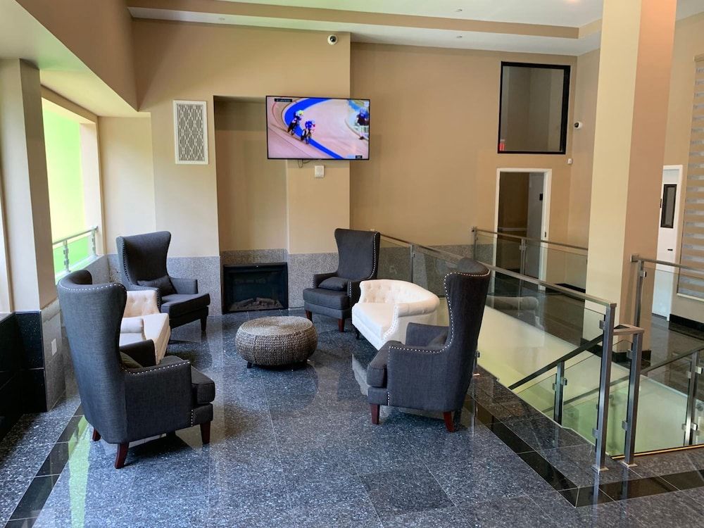 Astoria Delancy Inn and Suites - photo 18