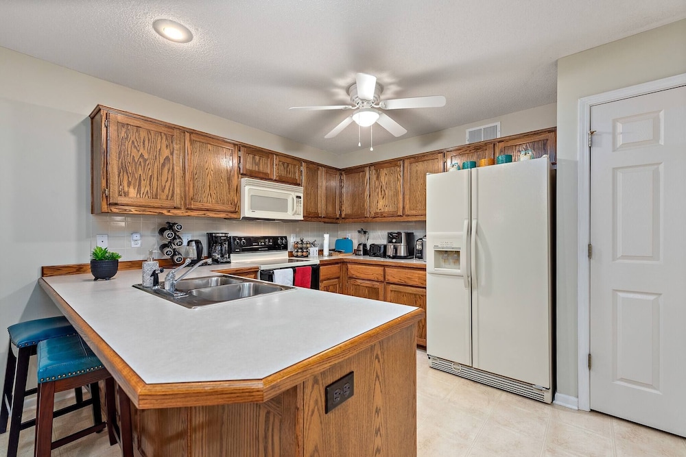 Beautiful Townhome 11 Minutes To Downtown Kansas City Mo - photo 7