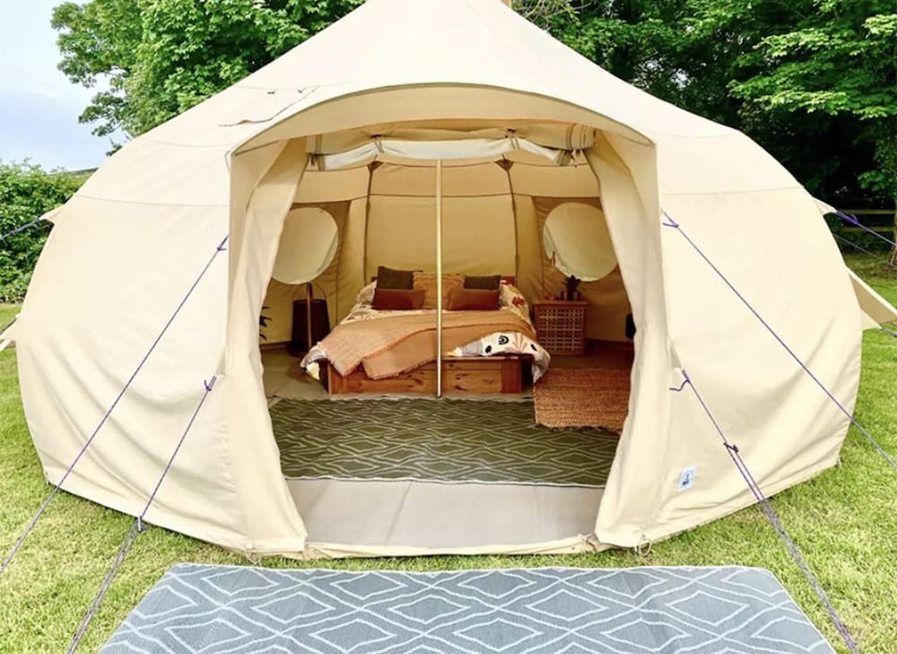 Luxury Glamping The Wye Valley for 2 to 6 Guests in Ross On Wye, United Kingdom
