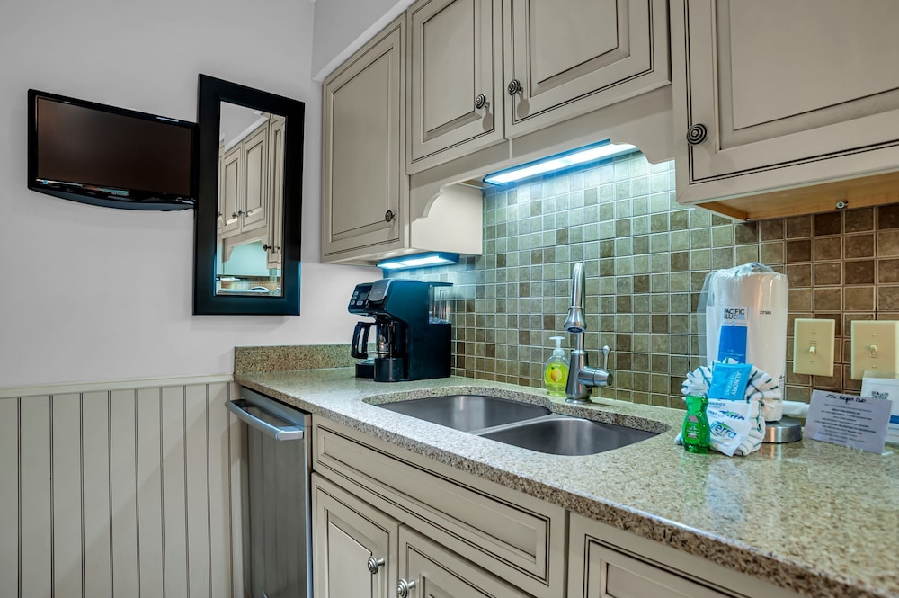 2316 Racquet Club at The Sea Pines Resort - photo 6