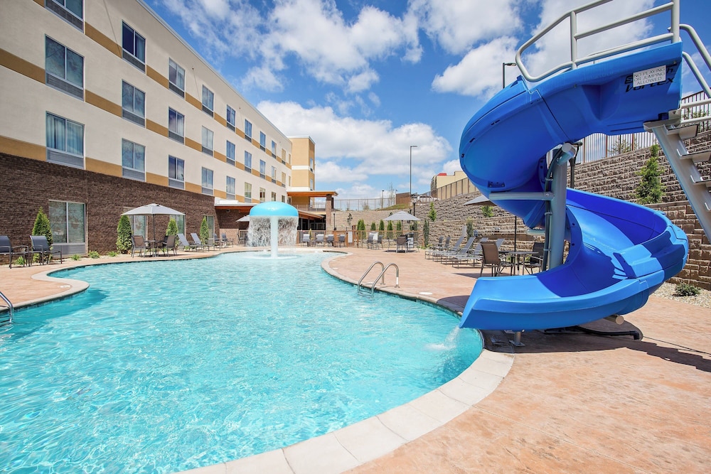 Fairfield Inn & Suites by Marriott Pigeon Forge - photo 17
