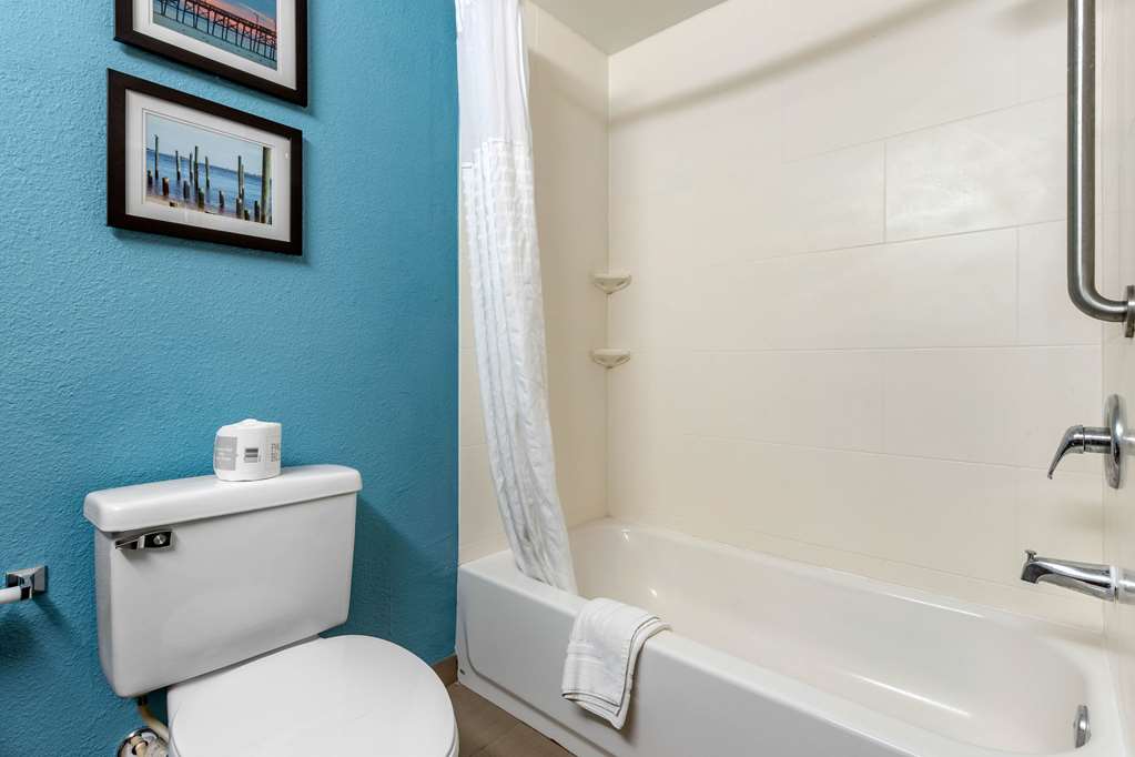 Comfort Suites Southport Oak Island - photo 13