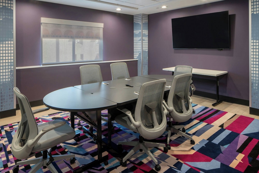 Aloft Memphis Downtown - photo 35