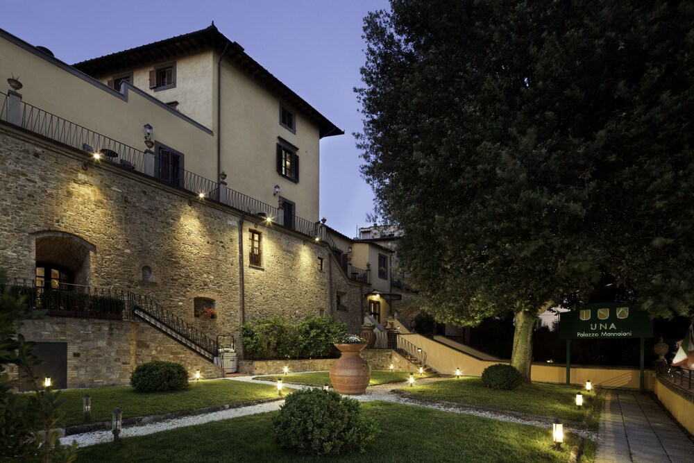 Unahotels Palazzo Mannaioni Toscana — 4-Star Luxury Hotel in Montaione, Italy