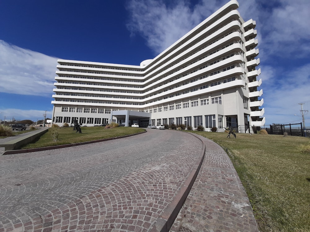Rayentray Grand Hotel in Puerto Madryn, Argentina