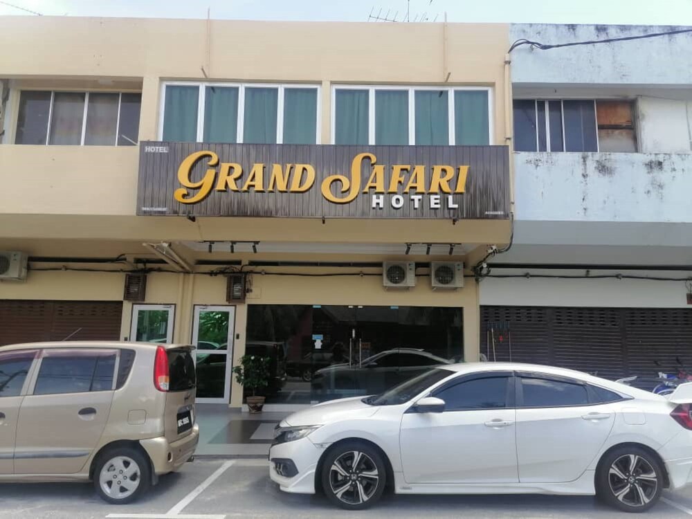 Oyo 90369 Safari Hotel Lumut — Lumut