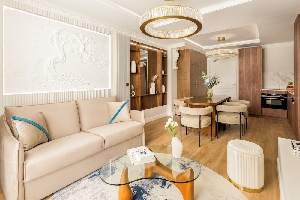 Merveil Luxury Suites Lenoir I II III — 4-Star Luxury Hotel in Paris, France