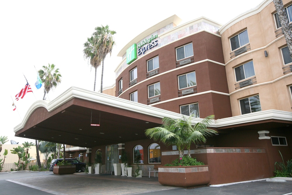 Holiday Inn Express San Diego South Chula Vista by IHG - carbon neutral hotel in Chula Vista