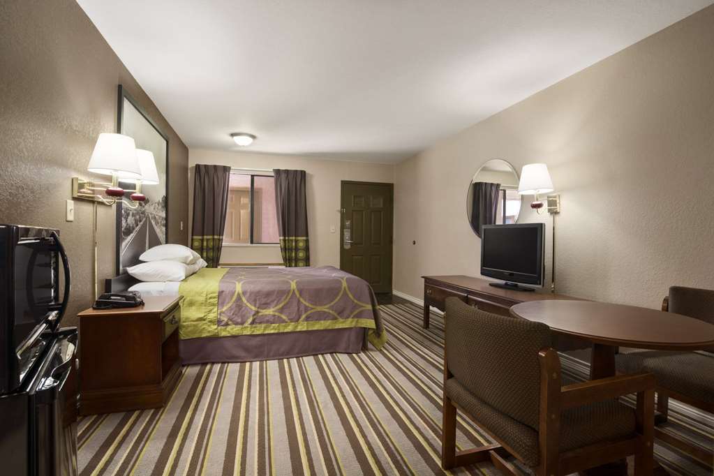 Super 8 by Wyndham Childress - photo 11