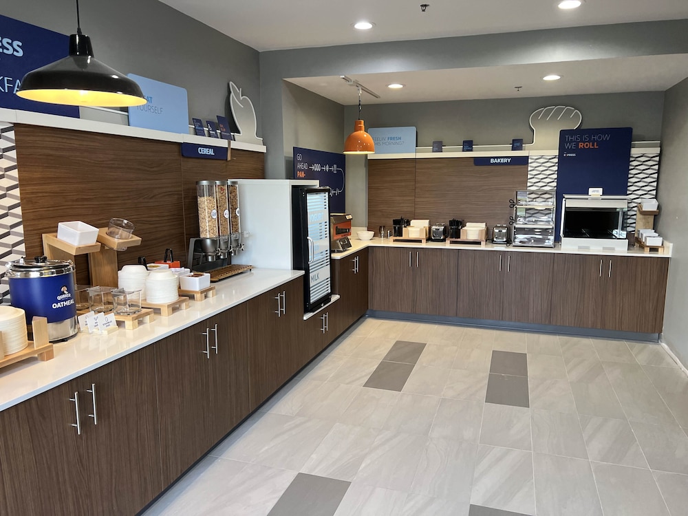 Holiday Inn Express Rocky Mount Sports Center by IHG - photo 57