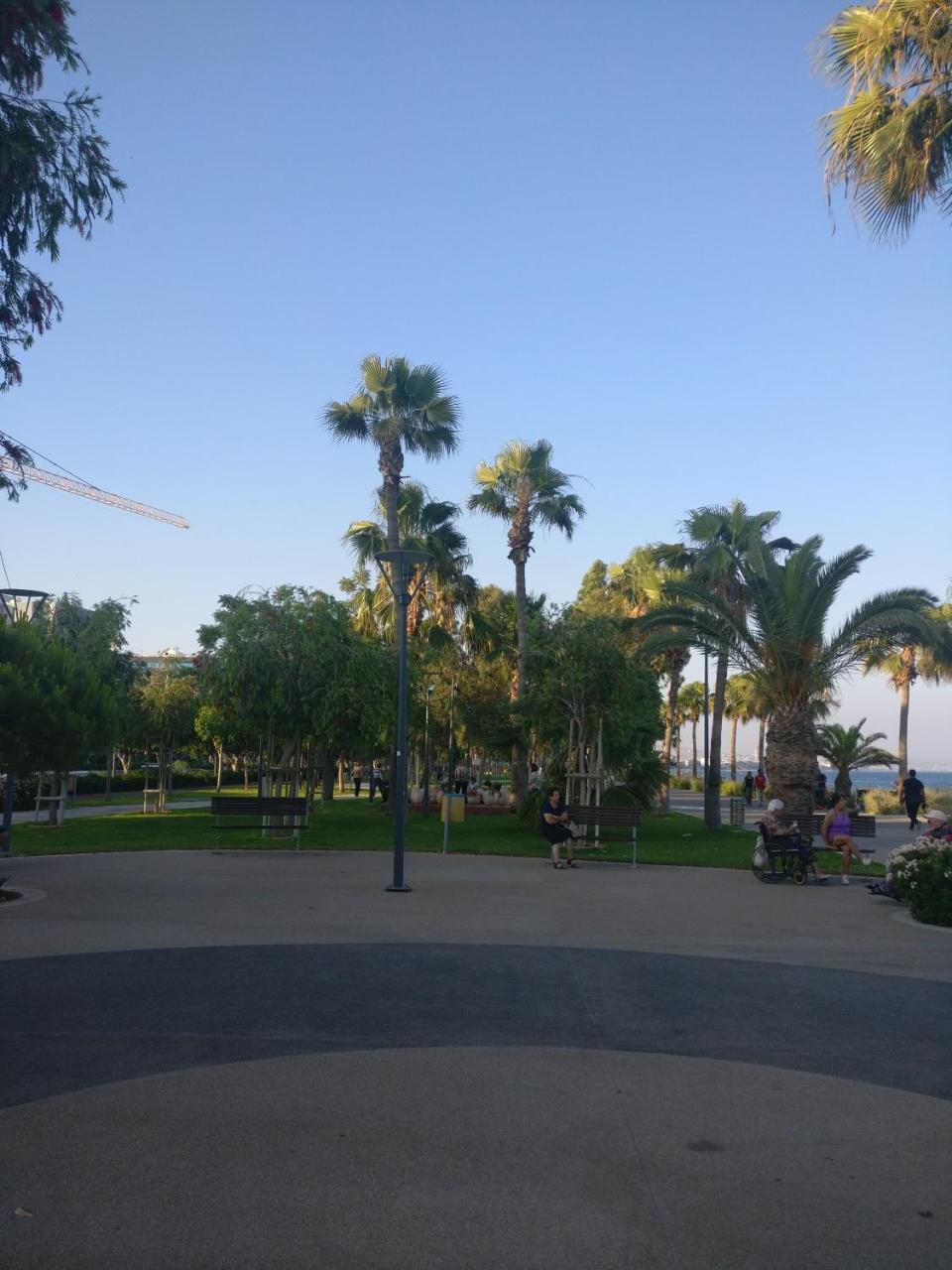 Hawaii Royal Gardens