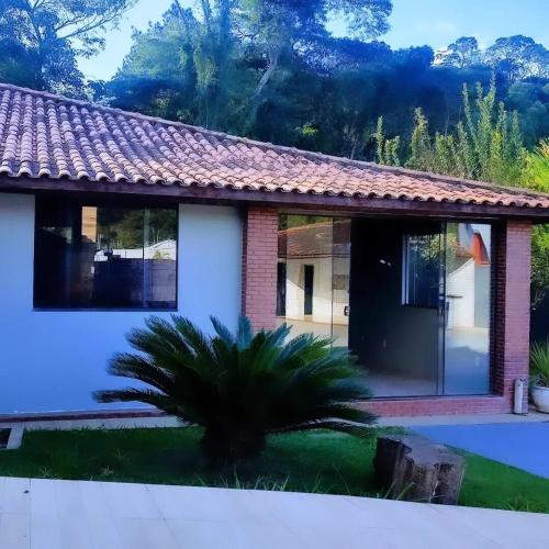 Chale Maravilhoso No Paraiso O Melhor De Ipiabas — Barra Do Pirai