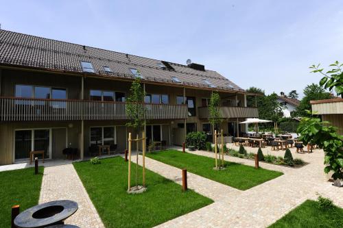 Bernhardhof Andechs - carbon neutral hotel in Andechs