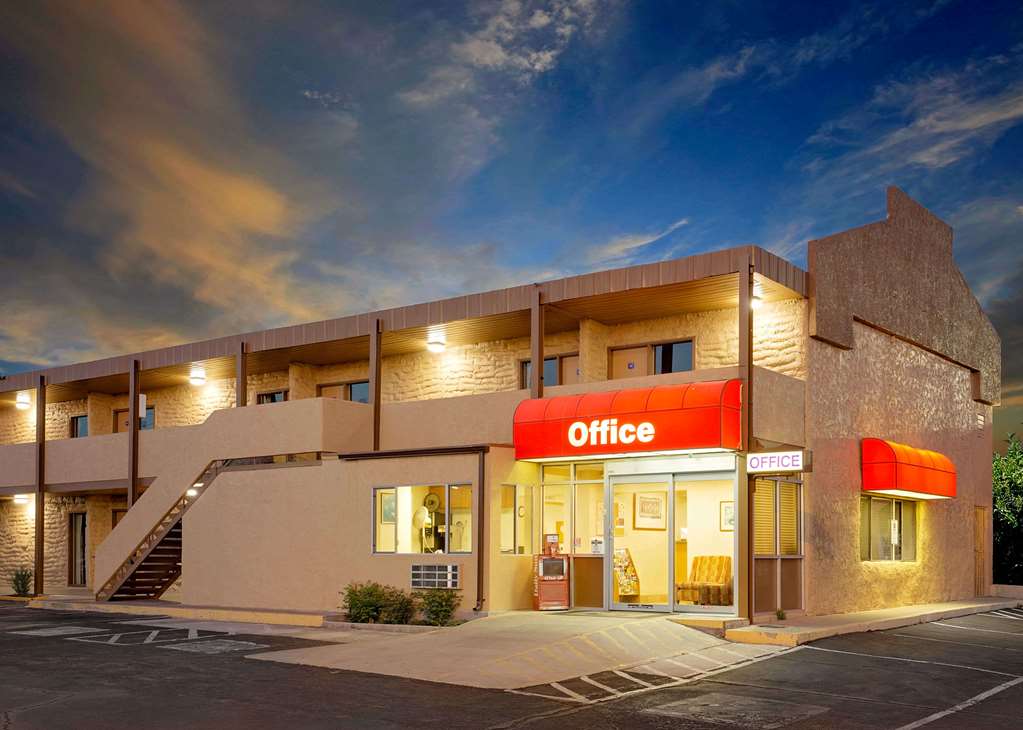 Knights Inn Page - photo 3