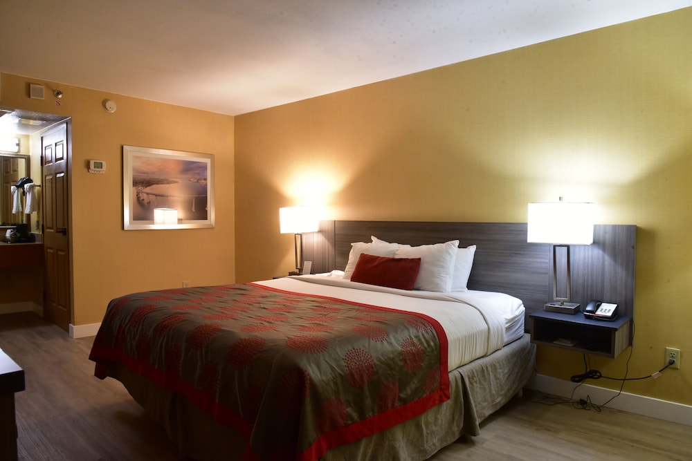 Ramada by Wyndham San Diego National City - photo 22