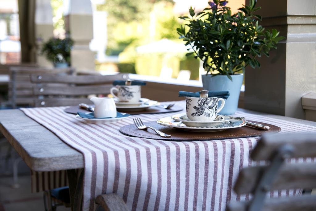 Romantik B&B Zonnehuis — 4-Star Luxury Hotel in De Haan, Belgium