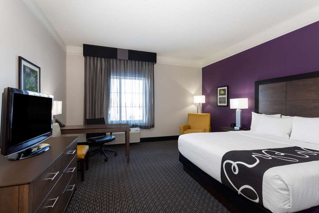 La Quinta Inn & Suites by Wyndham Denver Boulder Louisville - featured photo