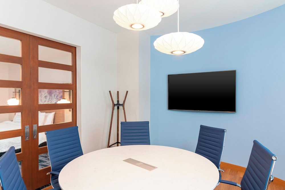 Fairfield Inn & Suites by Marriott Fair Oaks Farms - photo 36