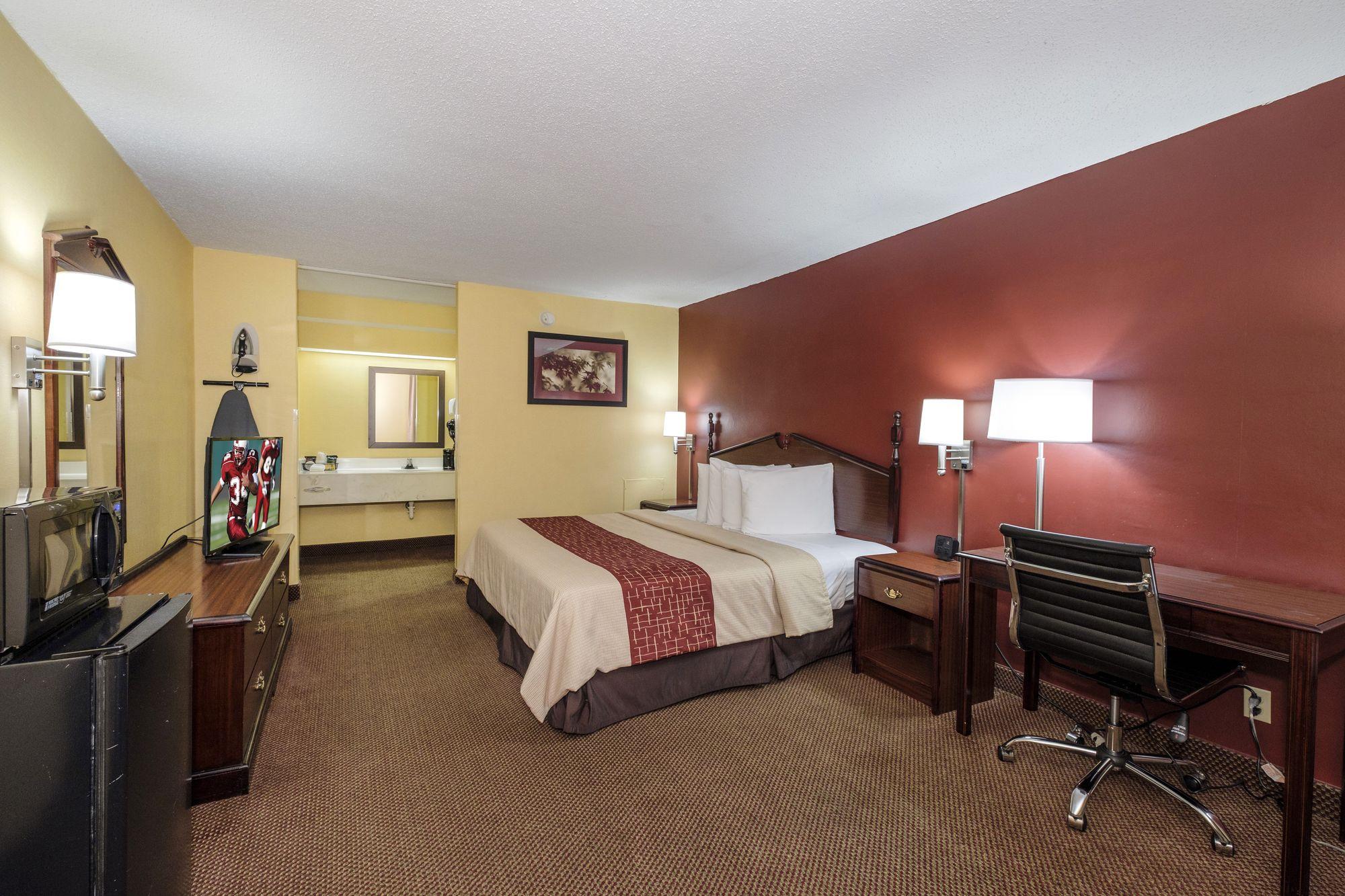 Red Roof Inn Washington DC College Park in College Park, United States