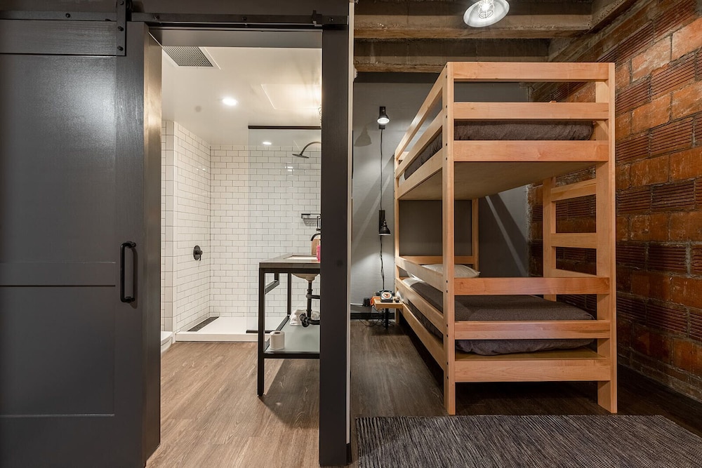 Moxy Nashville Downtown - photo 8