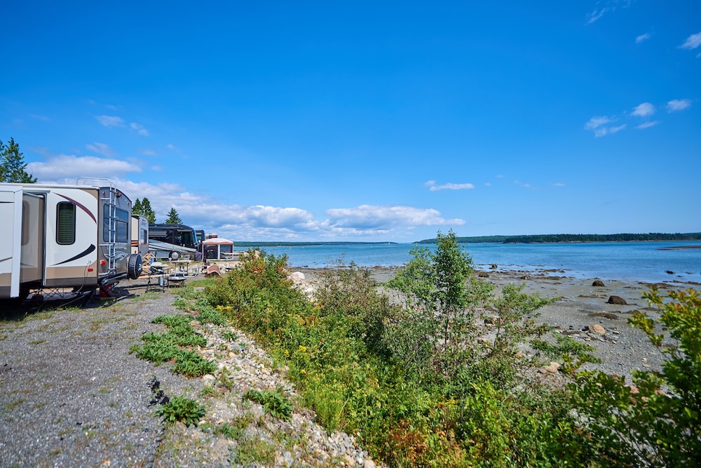 Narrows Too Camping Resort Cottage 11 - photo 23