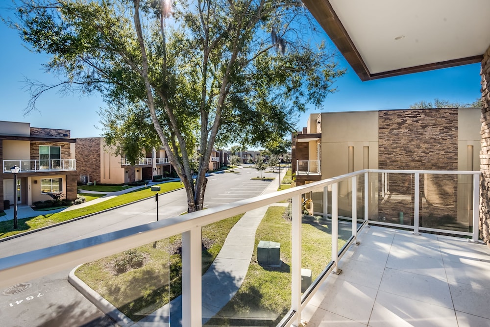 Magic Village Resort 4 Bdrm Townhome - photo 34