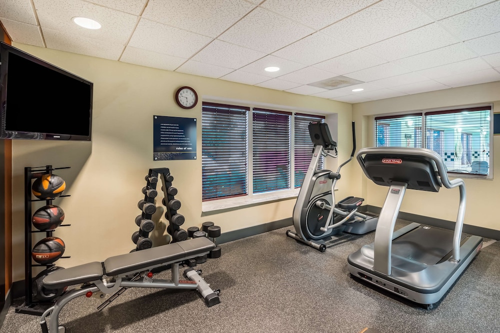 Hampton Inn Clifton Park - photo 26