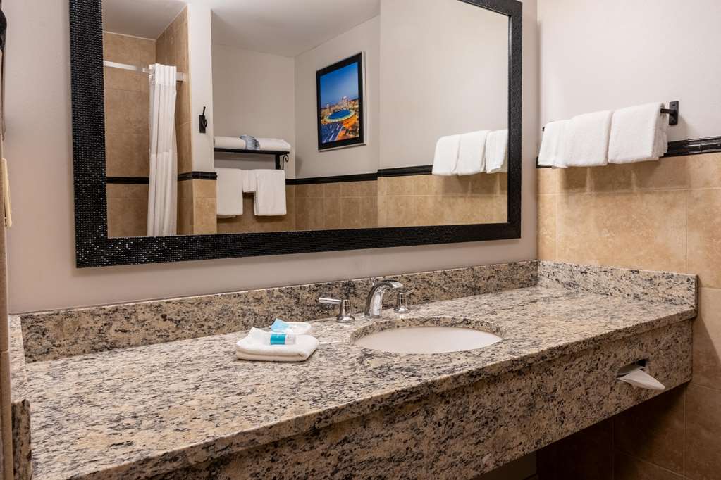 Drury Plaza Hotel Broadview Wichita - photo 71
