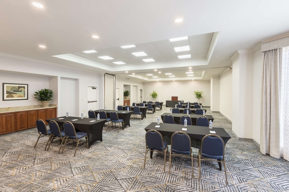 Homewood Suites by Hilton New Orleans - photo 29