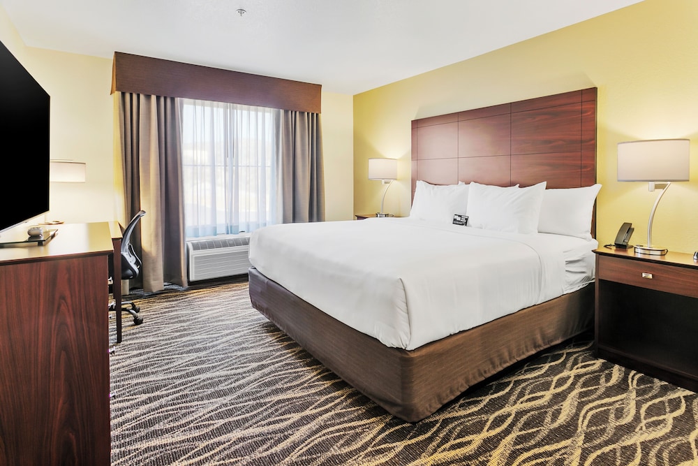 Cobblestone Hotel & Suites Wickenburg - photo 23