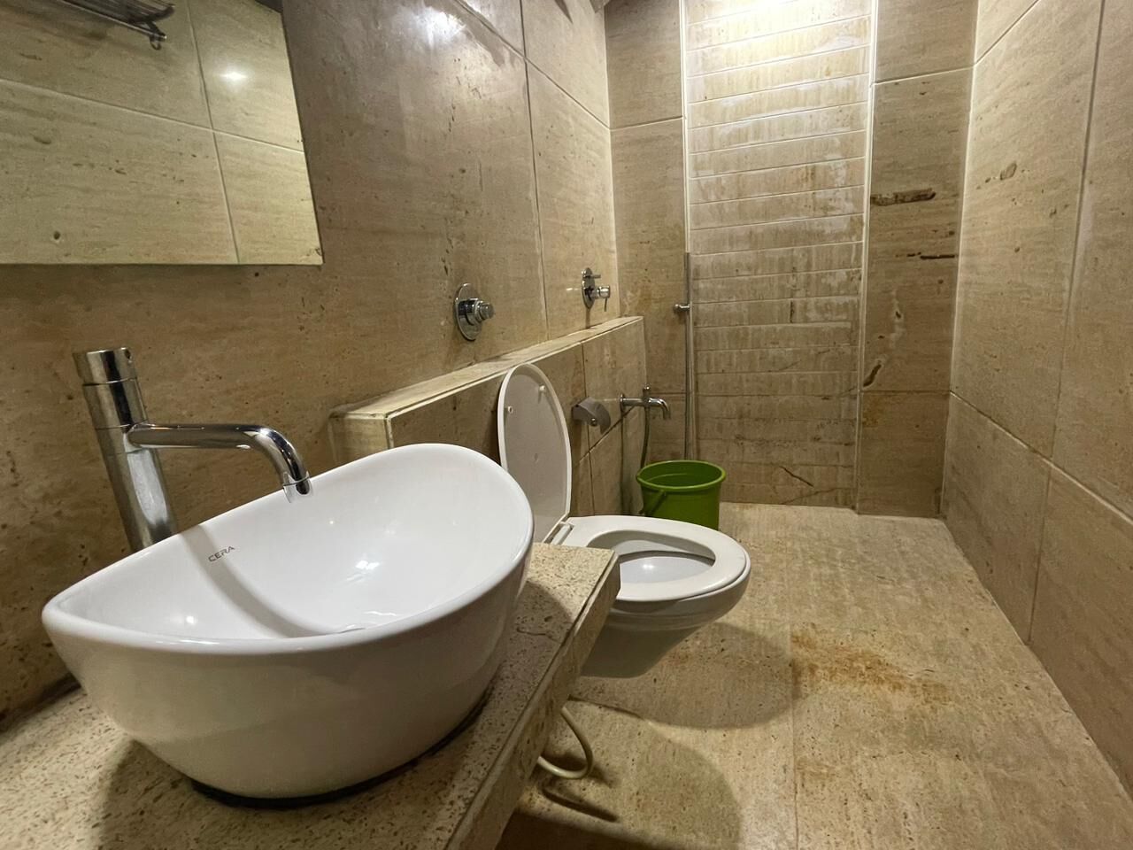 Hotel Rr Suites Near Lodha Xperia Mall